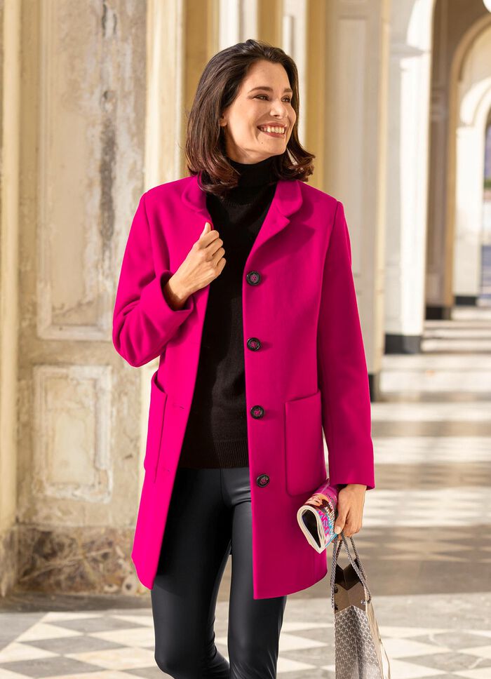 Kort rock med uppst&aring;ende krage 