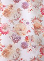 Blommig design &ouml;ver gardinen 