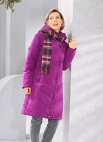 Kort kappa tillverkad av &aring;tervunna fibrer CYKLAMEN