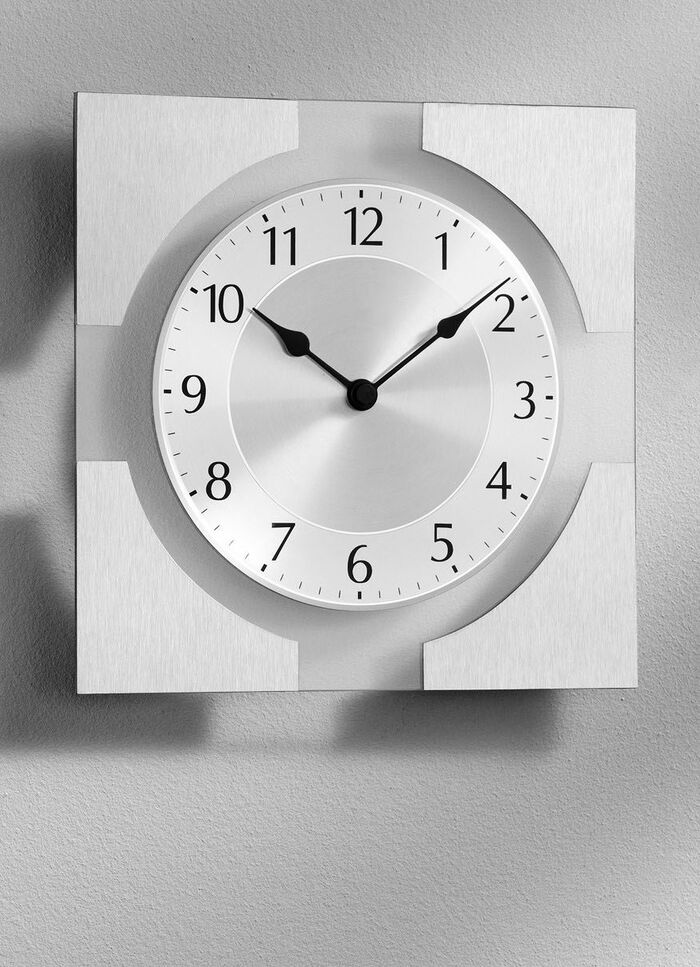 V&auml;ggklocka i glas med radiostyrt urverk SILVER