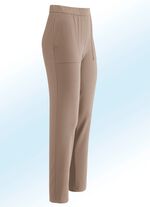 Sportiga byxor i aktuell ankell&auml;ngd 