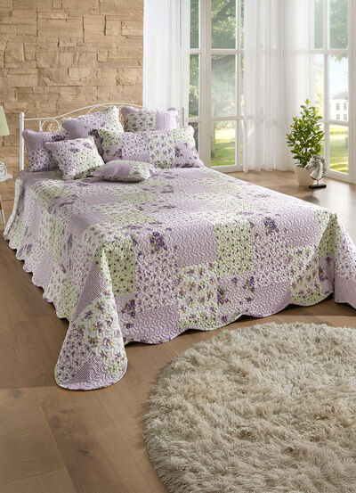 Digitaltryckt &ouml;verkast i patchwork-look 