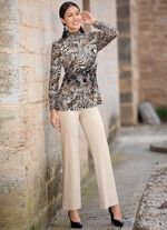 Byxor i modern palazzo-modell 