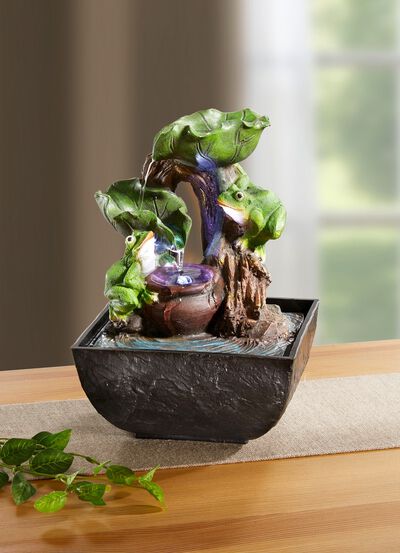 inomhus font&auml;n med belysning 