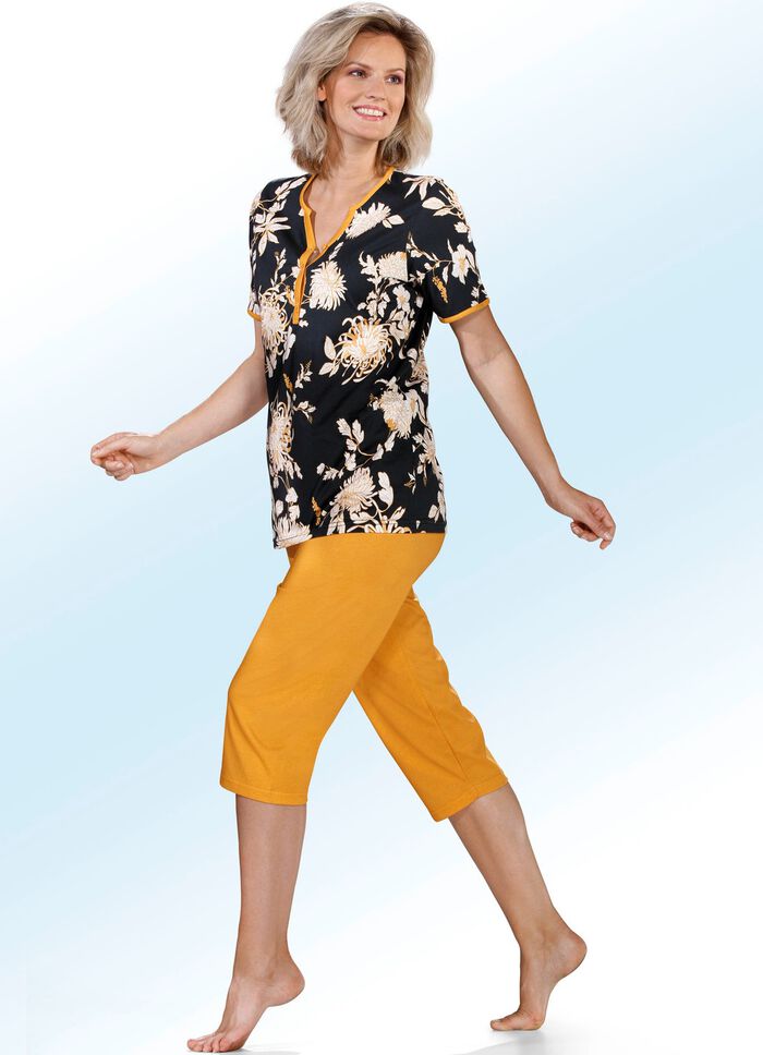 Tv&aring; paket korta och l&aring;nga pyjamasar med knappsl&aring; 