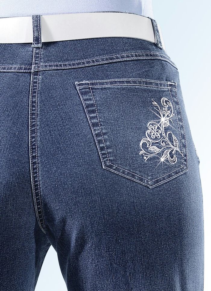 7/8-jeans med blommig broderi 