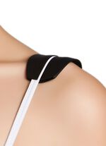 3 par axelremskydd som f&ouml;rhindrar att axelremmarna sk&auml;r in i axlarna 