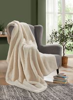 Fuskp&auml;lsfilt och &ouml;rngott av alpackaull NATUR