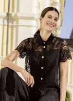 Spetsblus med skjortkrage 