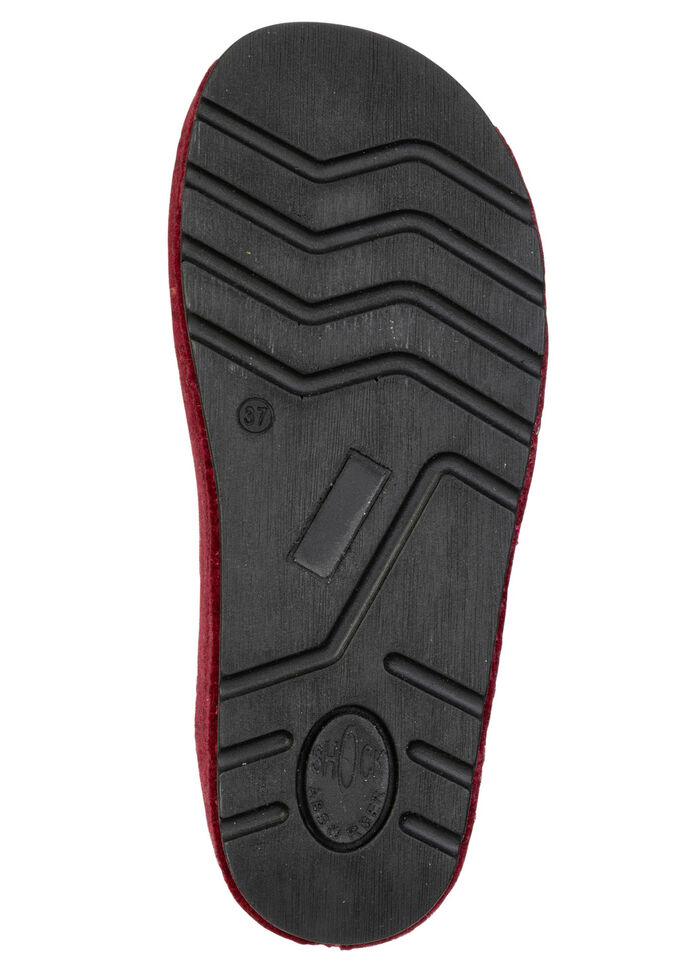 Klassiska damtofflor, tillverkade av filtmaterial GRANATROT