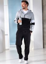 Fritidsdr&auml;kt med huva 