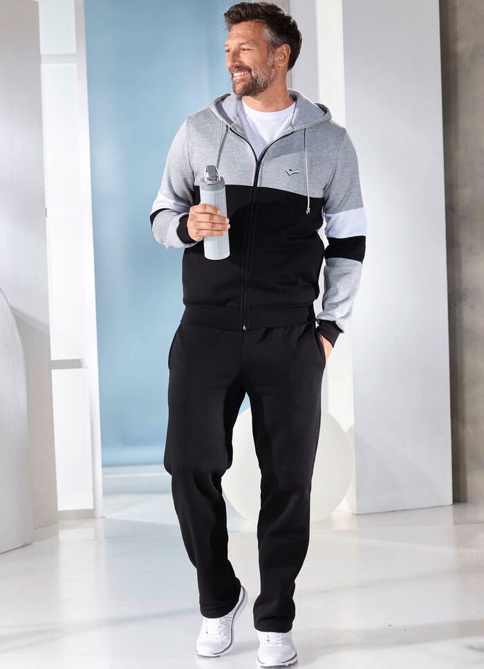 Fritidsdr&auml;kt med huva 