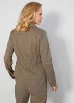 Kavaj med sneda fickor 