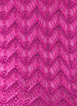 Tr&ouml;ja gjord av h&ouml;gkvalitativt gl&auml;nsande effektgarn 