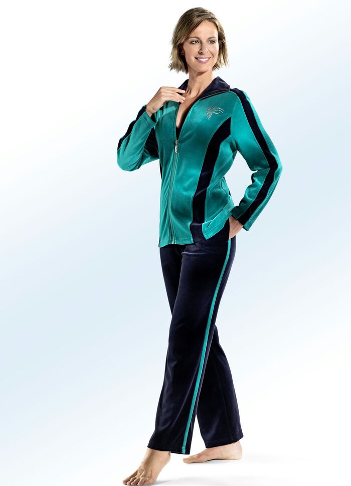 Fritidsdr&auml;kt med strassdekor 