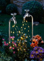 Solvattenkran, set om 2, tillverkad av massivt j&auml;rn 