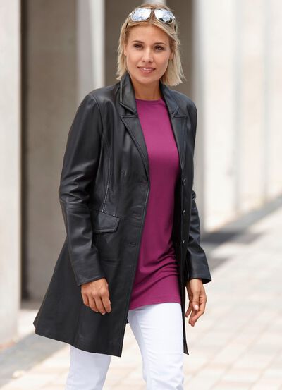 Kort skinnkappa med lapelkrage 