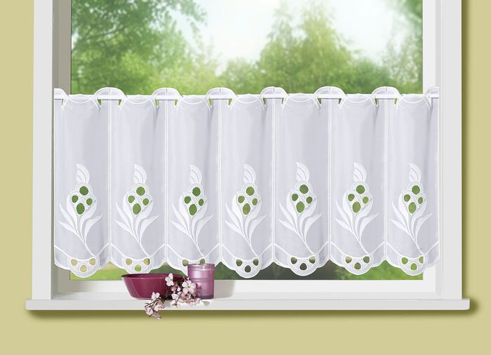 Kort gardinkappa med &auml;kta Plauener-broderi 