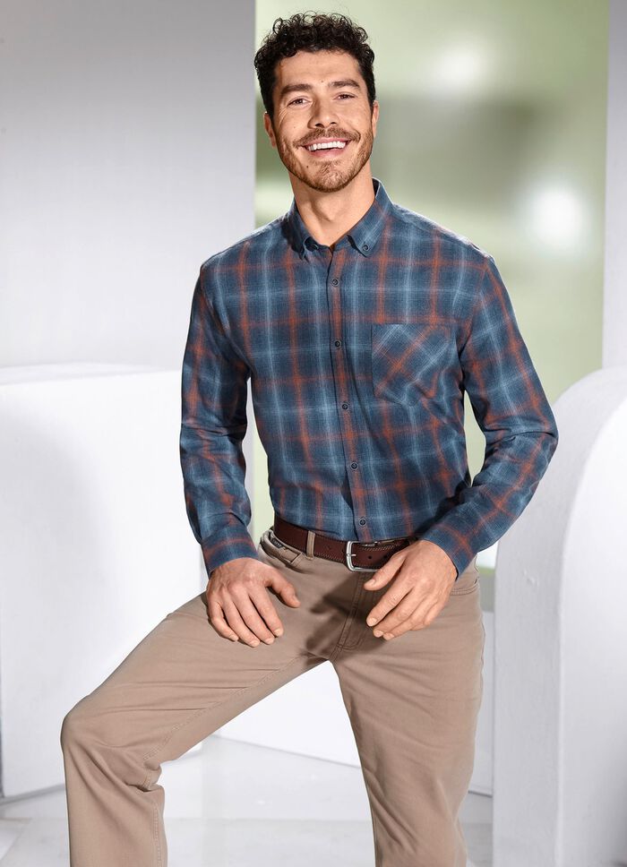 Skjorta med knappkrage 