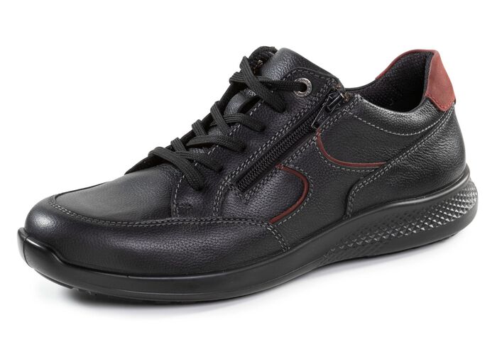 Sn&ouml;rsko tillverkad av nappal&auml;der med detaljer i nubuckl&auml;der 