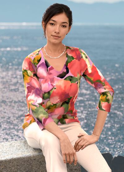 Tr&ouml;ja i blommig finstickning 