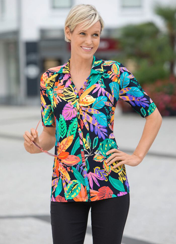 Pik&eacute;tr&ouml;ja med genomg&aring;ende dekorativ knappsl&aring; 