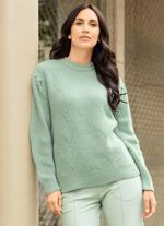 Tr&ouml;ja med dekorativa veck 