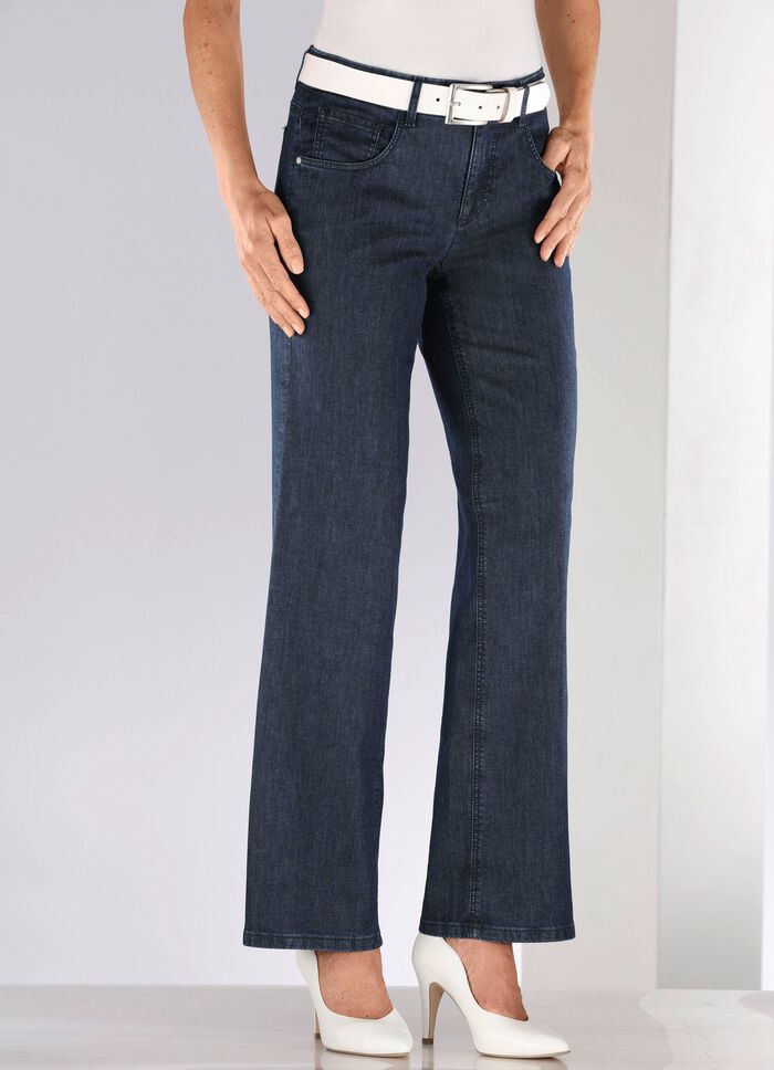 Jeans med moderiktigt bredare ben 
