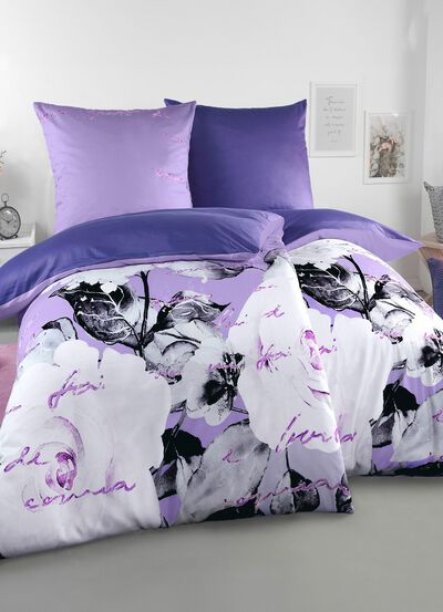 Romantiskt s&auml;ngkl&auml;desset fr&aring;n Grund 