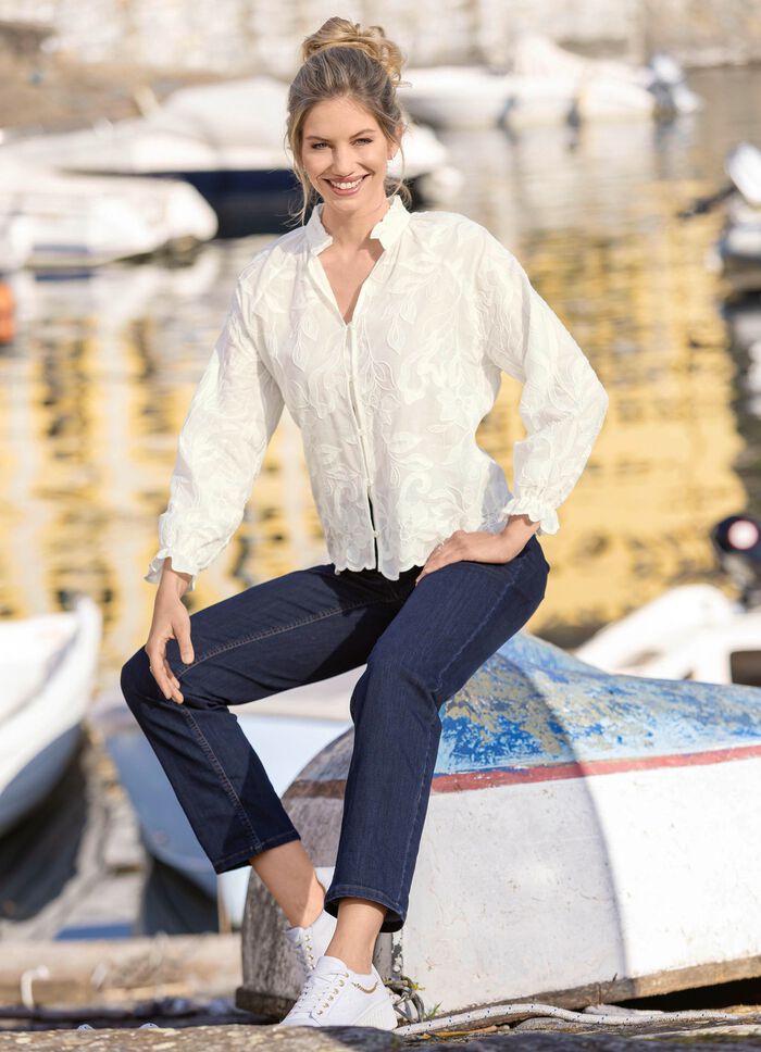 Jeans med res&aring;r i midjan 