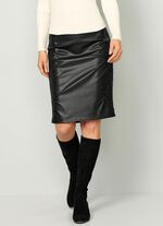 Kjol med vacker dekorativ quiltning 