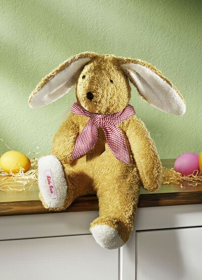 Kaninen Peter Silie gjord av frott&eacute; av K&auml;the Kruse 