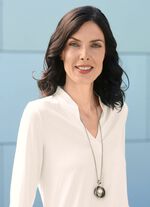 Silverf&auml;rgat halsband med h&auml;nge 