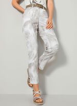 Byxor med trendigt bladm&ouml;nster 