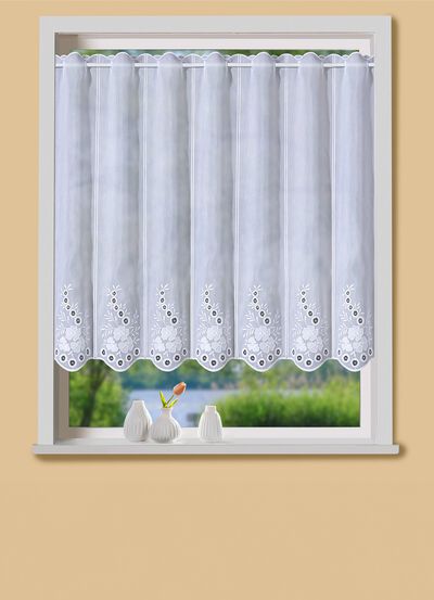 Broderad kort persienn med b&ouml;jd finish 