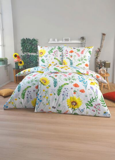 S&auml;ngkl&auml;desset med blommigt motiv 