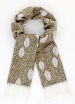 Halsduk med l&ouml;vm&ouml;nster 