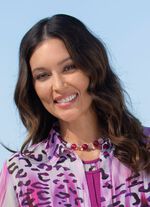 Halsband med dekorativa p&auml;rlor 