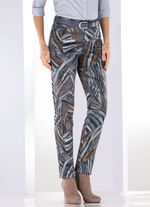 Byxor med res&aring;rinf&auml;llningar bak 