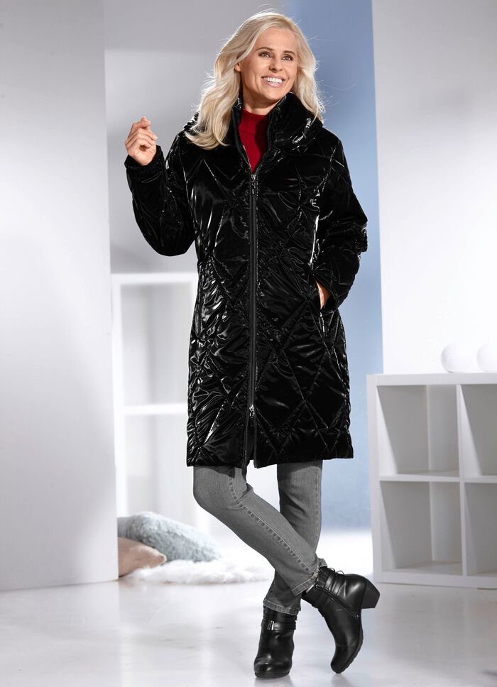 Kort kappa i trendig lacklook 