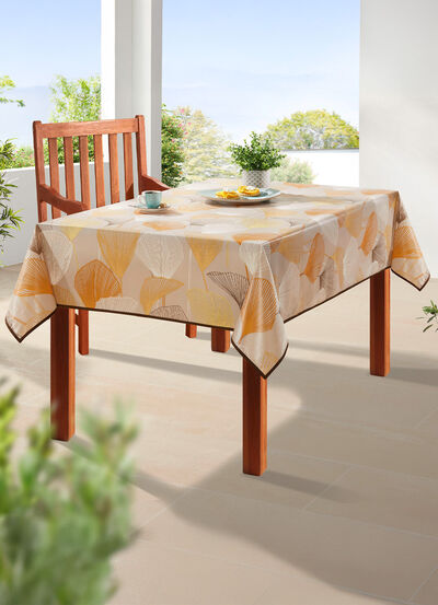 Vaxduksduk med färgkoordinerade kantband 