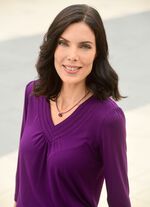 Skjorta med dekorativa paneler i 2 f&auml;rger AUBERGINE