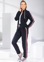 Fritidsdress fr&aring;n &rdquo;Plantier&rdquo; 