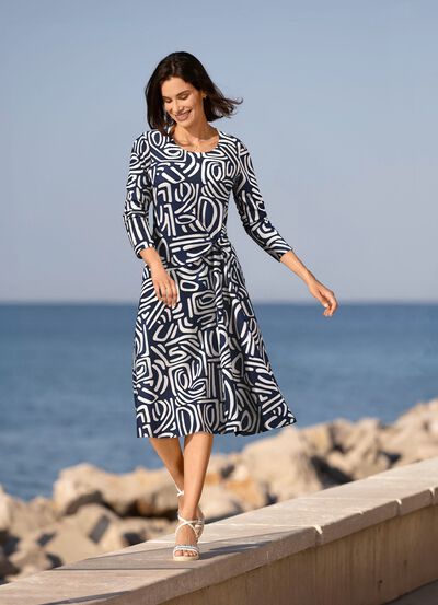 Klänning med knutlook 