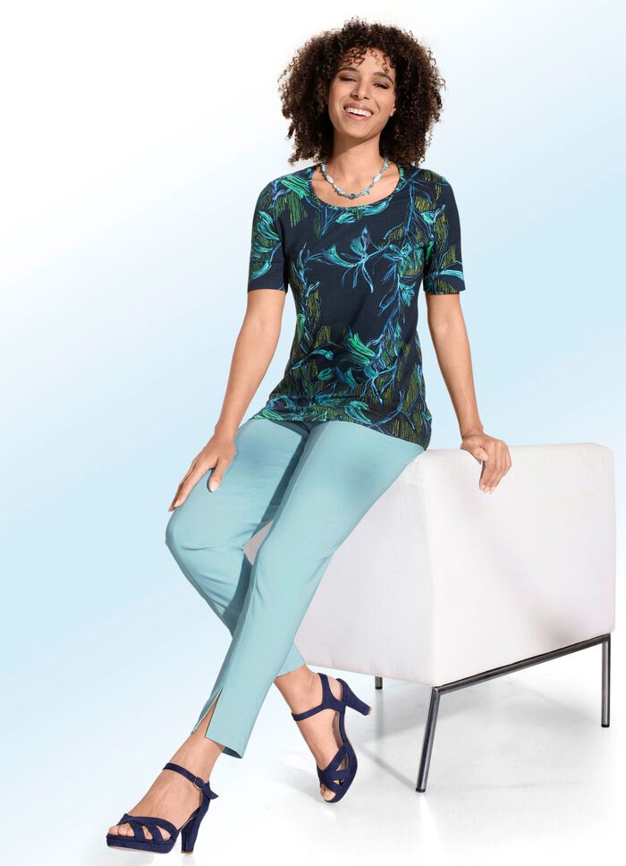 Topp med bl&auml;ckstr&aring;letryck i briljanta f&auml;rger 