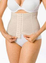 Smalt b&auml;lte med hakkn&auml;ppning framtill 