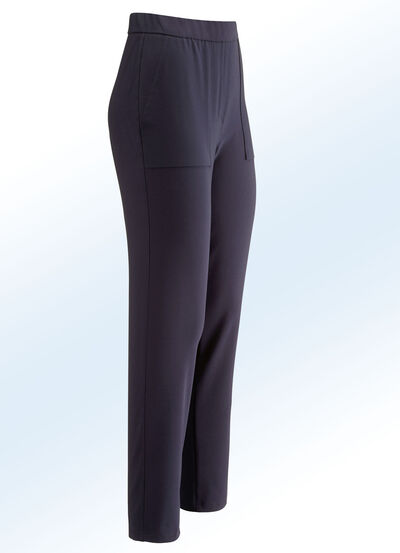 Sportiga byxor i nuvarande ankell&auml;ngd 