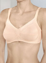 Naturana två-pack bh med dekorativt spetsband i kuporna 1X ZARTAPRICOT, 1X WEISS
