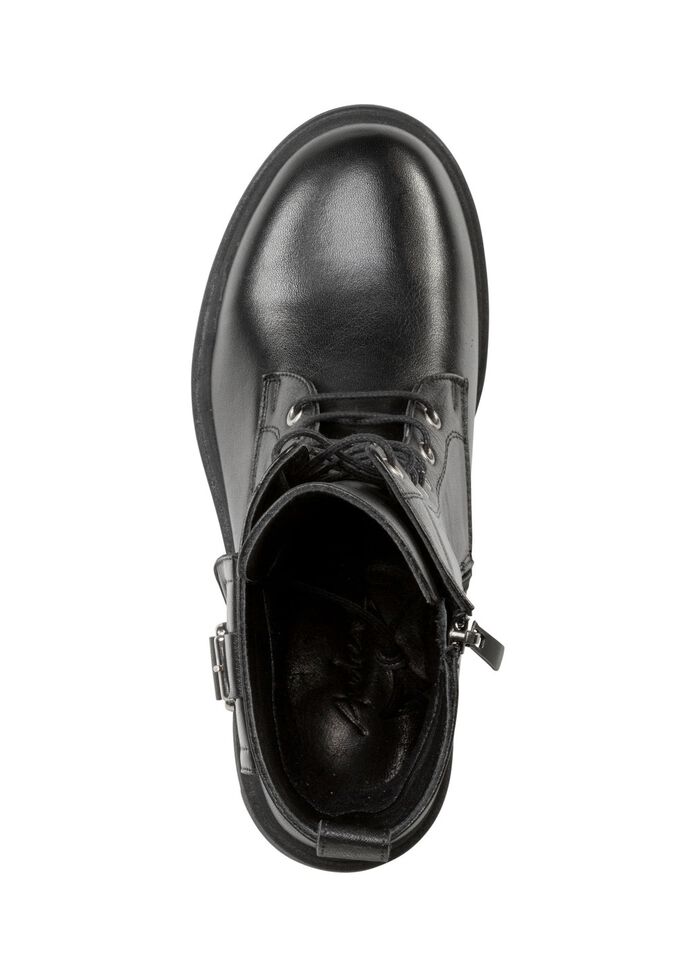 Andrea Conti st&ouml;vletter med fashionabla lappade fickor SVART