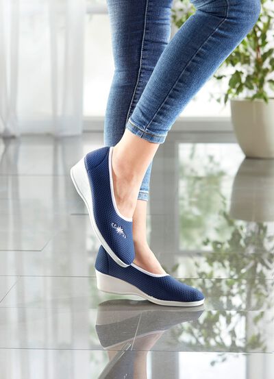 Moderiktiga ballerinor i olika f&auml;rger 